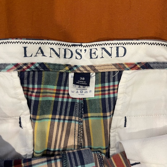 Men’s shorts - Picture 2 of 3